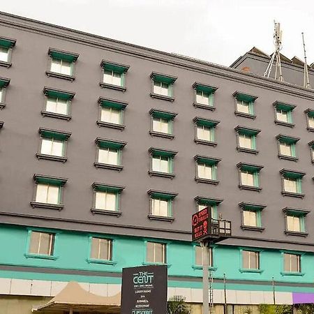 The Cent Hotel Haidarábád Kültér fotó